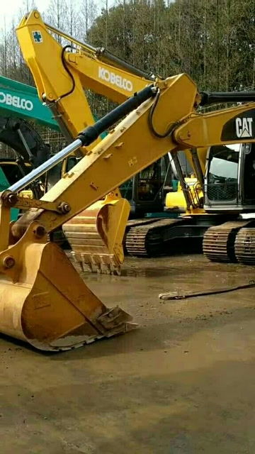 挖掘机与工程机械 现代建设的支柱